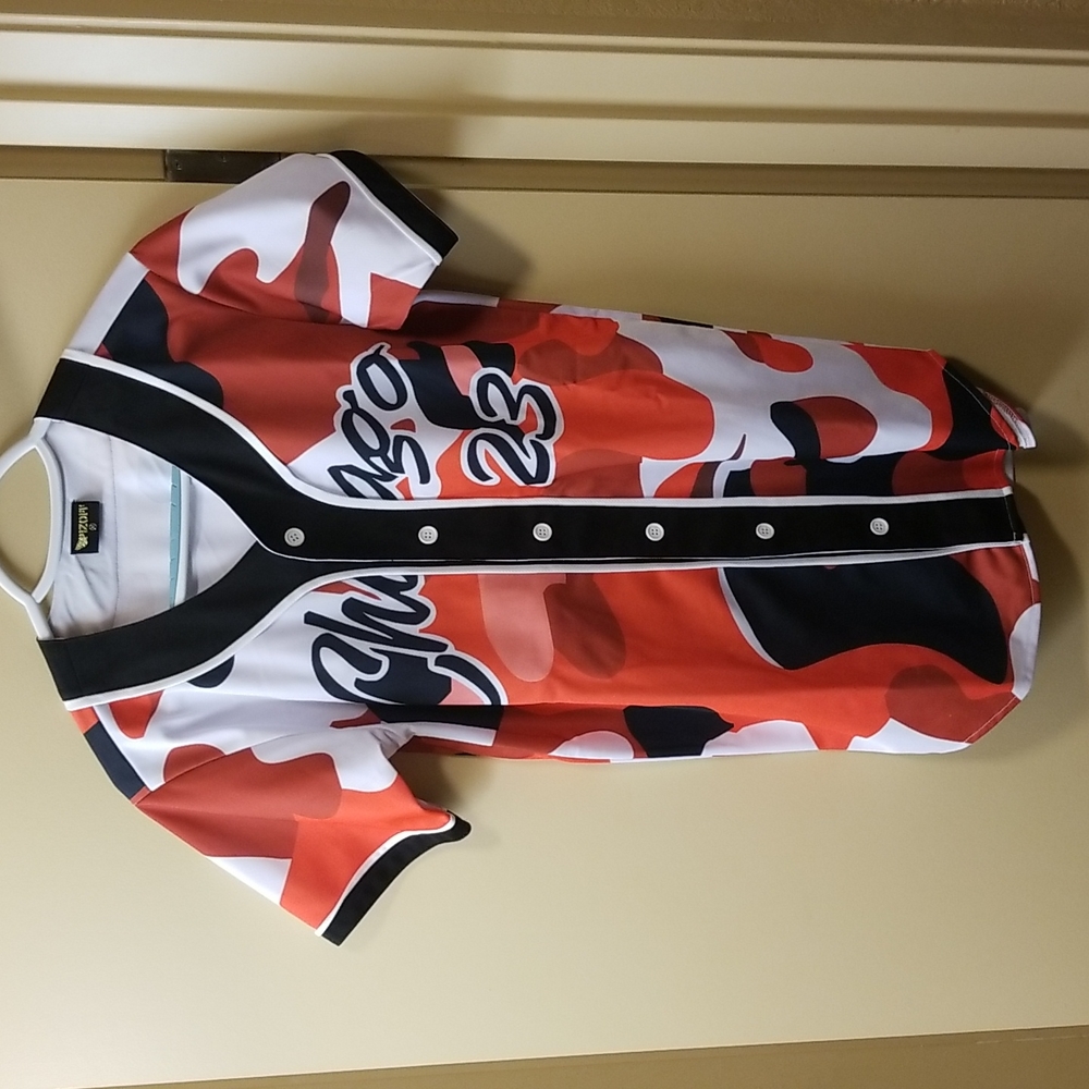 Large chicago button up short sleeve shirt